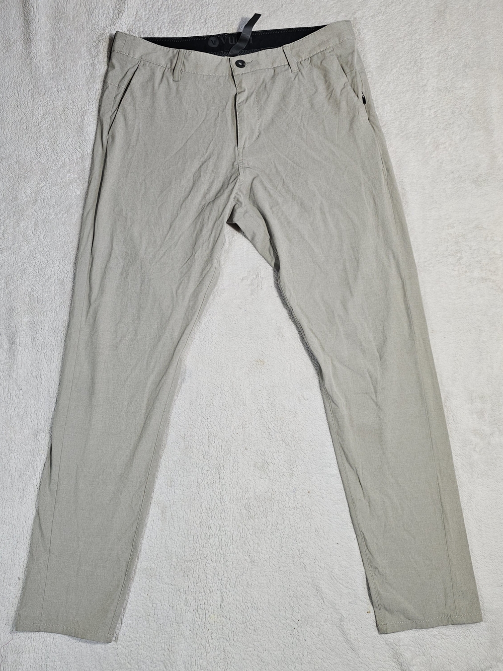 Vuori Men's Light Beige Slim Chinos Size 33.